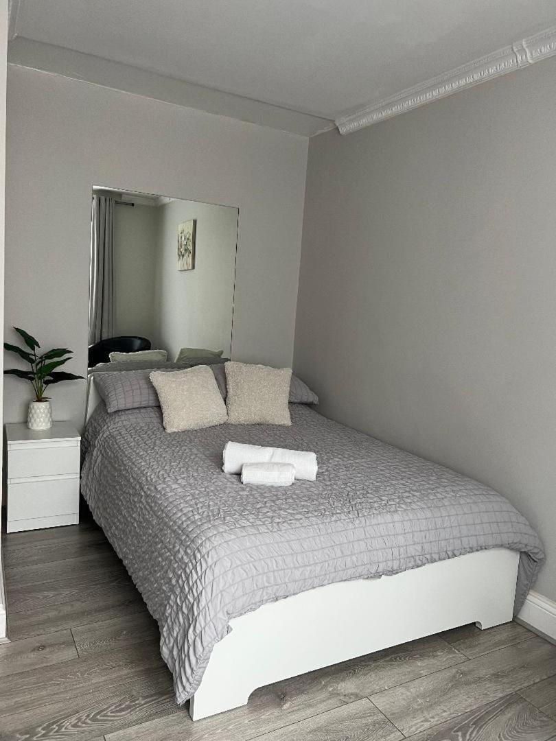 London Property Apartments For Up To 6, Next To Big Ben & London Eye Eksteriør bilde