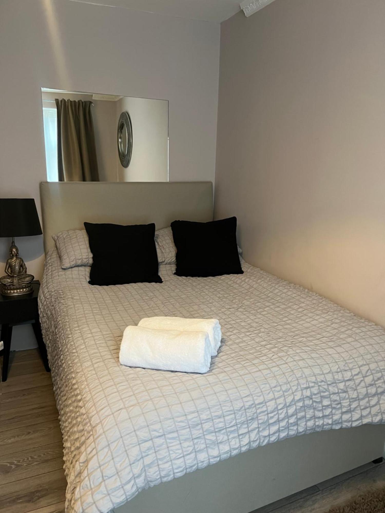 London Property Apartments For Up To 6, Next To Big Ben & London Eye Eksteriør bilde